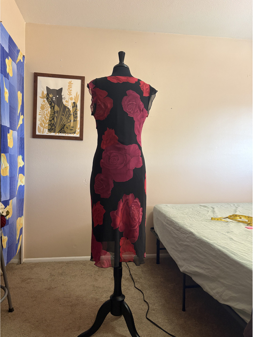 Red Roses Midi Dress Size 14 Large - Picture 3 of 6
